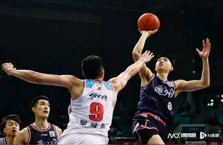 为什么专业篮球品牌在训练中如此重要_0