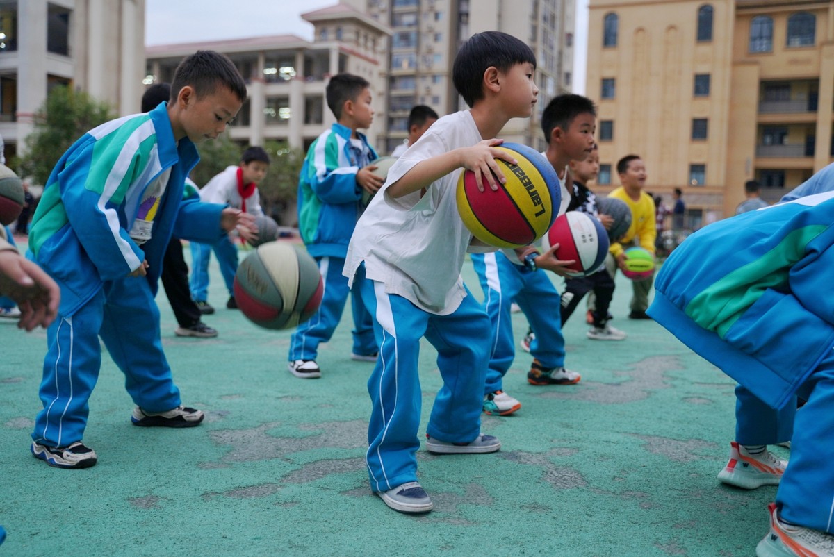 如何在比赛中更好地执行进攻战术?_1